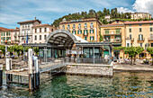 Schiffsanlegestelle von Bellagio am Comer See, Lombardei, Italien 