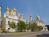 Kreml in Moskau mit Erzengel-Michael-Kathedrale (re) und Maria-Verkündigungs-Kathedrale(li), Mariä-Verkündigungs-Kathedrale, Moskva, Moskau-Wolga-Kanal, Russland, Europa