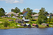 Dorf bei Kuzino an der Scheksna, Kusino, Wolga-Ostsee-Kanal, Oblast Wologda, Russland, Europa