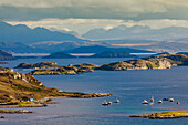 Blick von Anhöhe Halbinsel Coigach, Archipel, Inselgewirr der Summer Isles, Wester Ross, Schottland, UK