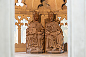 Heilig-Grab-Kapelle mit Herrscherpaar, gedeutet als Königin Editha und Kaiser Otto, Dom zu Magdeburg, Sachsen-Anhalt, Deutschland