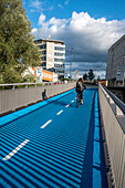 Erste beheizbare Brücke für Fahrradfahrer in Tübingen, Baden-Württemberg, Deutschland, Europa