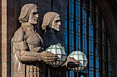 Helsinki Central Station, built by Eliel Saarinen, statues by Emil Wikström, Helsinki, Finland