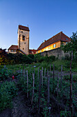 Das Untere Tor von Mainbernheim zur Blauen Stunde, Kitzingen, Unterfranken, Franken, Bayern, Deutschland, Europa