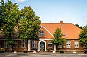 Blick auf ein Wohngebäude Gut Panker, Panker, Lütjenburg, Kreis Plön, Hohwachter Bucht, Probstei