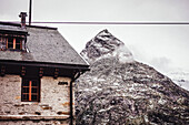 Blick zum Schönbichler Horn neben der Berliner Hütte, Der Berliner Höhenweg im Trailrunning Stil, Mehrtagestour in den Zillertaler Alpen, Tirol, Österreich