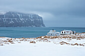 Häuser an der Hornvik Bucht, Hornstrandir Reservat, Island, Europa