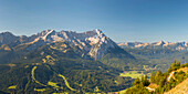 Panorama from Wank, 1780m, to the Wetterstein Mountains with Alpspitze 2628m, Jubiläumsgrat and Zugspitze 2962m, Werdenfelser Land, Upper Bavaria, Bavaria, Germany, Europe