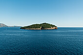Ausblick auf die Insel Lokrum in der nähe von Dubrovnik, Dalmatien, Kroatien.