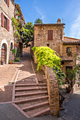 Gasse in Assisi, Provinz Perugia, Umbrien, Italien