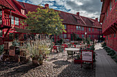 Restaurant im Hinterhof in Ystad in Schweden\n