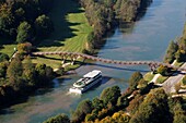 Holzbrücke bei Essing an der Altmühl und Main-Donau-Kanal, Nieder-Bayern, Deutschland