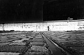 At the wall on the west side in Kreuzberg, during the GDR era, 1982, Berlin, Germany