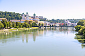 Passau, Dom St. Stephan, Veste Oberhaus, Kloster Niedernburg, Innkai, Inn, Bayern, Deutschland