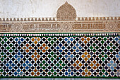 Mosaikarbeiten innerhalb der Alhambra, Granada, Andalusien, Spanien.