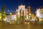 Ljubljana; Presernov Trg; Franziskanerkirche; Tromostovje, Slowenien
