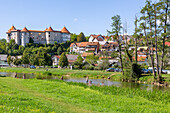 Žužemberk, Burg Žužemberk, Badeplatz an der Krka, Slowenien