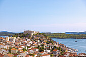 Šibenik, Stadtbild mit Festung St. Michael, Dalmatien, Kroatien