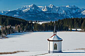 Chapel at Hegratsrieder See, near Fuessen, Ostallgäu, Allgäu, Bavaria, Germany, Europe