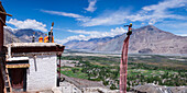 Kloster Diskit, bei Hunder, Nubra-Tal, Ladakh, Jammu und Kaschmir, Indischer Himalaya, Nordindien, Indien, Asien