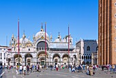 Venedig, Piazza San Marco, Basilica di San Marco, Campanile, Venetien, Italien