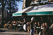 Menschen im Café im Freien, Les Deux Magots, Paris, Ile-de-France, Frankreich