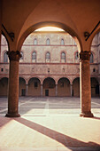 Innenhof eines Schlosses, Castello Sforzesco, Mailand, Lombardei, Italien