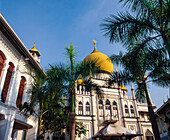 Sultan Mosque was built in 1975 as a national monument in Singapore and named after Sultan Hussain Shah