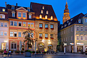 Coburg; Marktplatz; Alte Apotheke, Kirche St. Moriz, Bayern, Deutschland