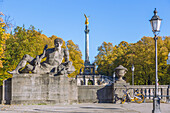 München; Luitpoldbrücke, Rampenfigur Altbayern, Friedensengel, Prinzregententerrasse, Bayern, Deutschland