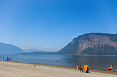 Shuswap Lake bei Salmon Arm, Sandstrand, British Columbia, Kanada