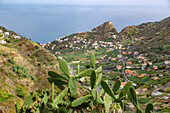 Levada do Norte; Ausblick auf Südküste, Camara do Lobos, portugiesische Insel Madeira, Portugal