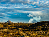 Dampfwolke vom Vulkanausbruch des Fagradalsfjall, Island