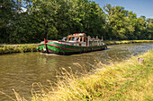 Hausboot auf dem Canal de la Marne au Rhin, Grand Est, Frankreich