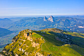 Luftansicht des Fronalpstocks mit Mythen, Morschach, Glarner Alpen, Kanton Schwyz, Schweiz