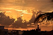 Sonnenuntergang an der Ciudad de Isla Mujeres, vor Cancun, Yucatan, Mexiko