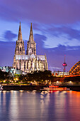 Cologne Cathedral, Altstadtufer, River Rhine, Cologne, Rhineland, North Rhine-Westphalia, Germany, Europe