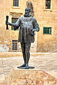 Statue des Jean de Valette, Begründer der heutigen Hauptstadt Maltas, Valletta, Malta, Europa