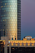 LVR-Turm, KölnTriangle, Sitz der Europäischen Agentur für Flugsicherheit, EASA, und Hyatt Regency Hotel in Deutz, Köln, Nordrhein-Westfalen, Deutschland, Europa