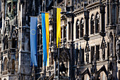 Detailaufnahme der Fassade des neuen Rathauses in München, Marienplatz, Oberbayern, Bayern, Deutschland, Europa