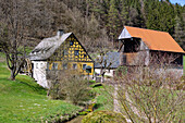 Schulmühle in Veilbronn im Leinleitertal in der Fränkischen Schweiz, Bayern, Deutschland