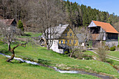 Schulmühle in Veilbronn im Leinleitertal in der Fränkischen Schweiz, Bayern, Deutschland