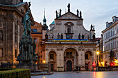 St. Savador Kirche, Hl. Franz von Assisi Kirche, Denkmal für König Karl IV., Morgendämmerung, Prag, Tschechien