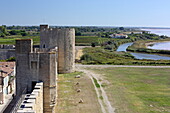 Stadtmauer von Aigues-Mortes, Camargue, Okzitanien, Frankreich