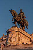 Reiterstandbild von Viktor Emanuel II. am Monumento a Vittorio Emanuele II, Rom, Latium, Italien, Europa