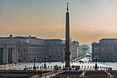 Peterplatz, Petersdom und Vatikanischer Obelisk, Rom, Latium, Italien, Europa