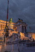Reiterstandbild von Viktor Emanuel II. am  Monumento a Vittorio Emanuele II, Rom, Latium, Italien, Europa
