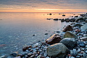 Steine an der Ostsee, Insel Fehmarn, Schleswig-Holstein, Deutschland