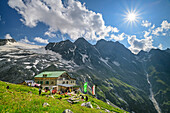 Greizer Hütte mit Großem und Kleinem Mörchner, Floitental, Naturpark Zillertaler Alpen, Zillertaler Alpen, Tirol, Österreich