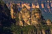 Three Sisters rock formation, Blue Mountains, NSW, Australia